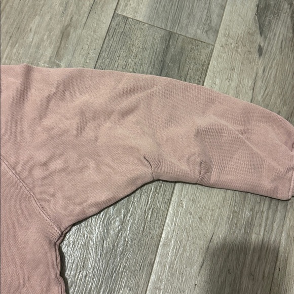 Barefoot Dreams Malibu Collection Girls’s Brushed Terry Henley Pullover - Picture 5 of 6